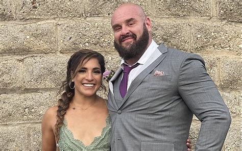 raquel rodriguez braun strowman|WWE Couple Raquel Rodriguez and Braun Strowman。